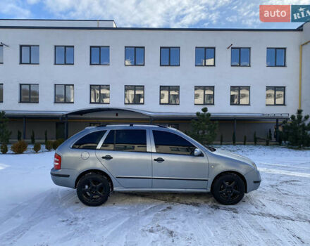 Сірий Шкода Фабія, об'ємом двигуна 1.39 л та пробігом 200 тис. км за 2999 $, фото 5 на Automoto.ua