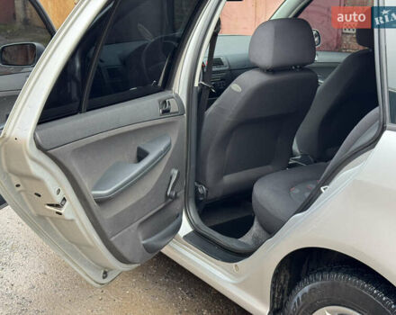 Серый Шкода Фабия, объемом двигателя 1.39 л и пробегом 208 тыс. км за 3999 $, фото 23 на Automoto.ua