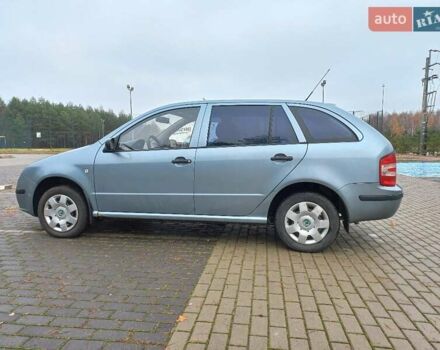 Серый Шкода Фабия, объемом двигателя 1.2 л и пробегом 220 тыс. км за 3500 $, фото 4 на Automoto.ua