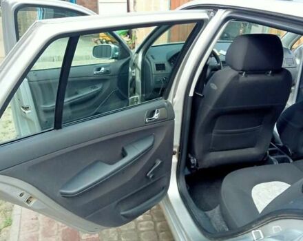 Серый Шкода Фабия, объемом двигателя 1.39 л и пробегом 257 тыс. км за 4200 $, фото 9 на Automoto.ua