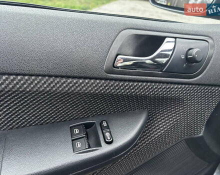 Серый Шкода Фабия, объемом двигателя 1.4 л и пробегом 322 тыс. км за 3700 $, фото 22 на Automoto.ua