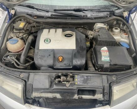 Серый Шкода Фабия, объемом двигателя 1.4 л и пробегом 320 тыс. км за 4000 $, фото 5 на Automoto.ua