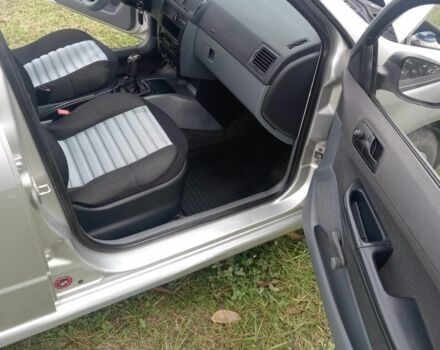 Сірий Шкода Фабія, об'ємом двигуна 1.4 л та пробігом 364 тис. км за 2650 $, фото 6 на Automoto.ua