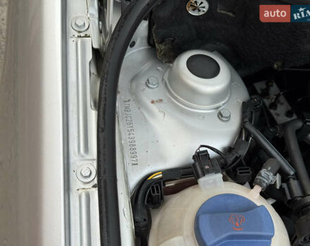 Серый Шкода Фабия, объемом двигателя 1.39 л и пробегом 208 тыс. км за 3999 $, фото 36 на Automoto.ua