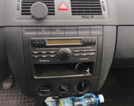 Серый Шкода Фабия, объемом двигателя 1.4 л и пробегом 250 тыс. км за 4100 $, фото 11 на Automoto.ua