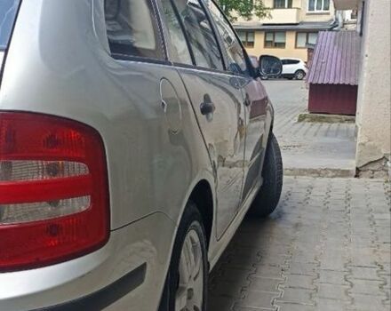 Серый Шкода Фабия, объемом двигателя 1.2 л и пробегом 292 тыс. км за 3100 $, фото 2 на Automoto.ua