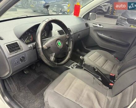 Серый Шкода Фабия, объемом двигателя 1.39 л и пробегом 178 тыс. км за 5100 $, фото 8 на Automoto.ua