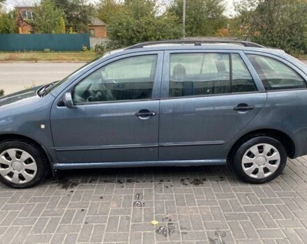 Серый Шкода Фабия, объемом двигателя 1.4 л и пробегом 200 тыс. км за 3450 $, фото 2 на Automoto.ua