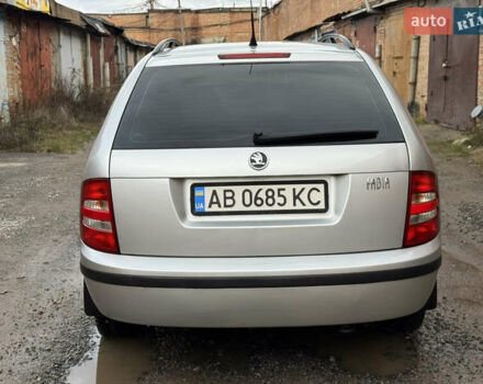 Серый Шкода Фабия, объемом двигателя 1.39 л и пробегом 208 тыс. км за 3999 $, фото 8 на Automoto.ua