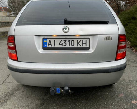 Серый Шкода Фабия, объемом двигателя 1.39 л и пробегом 243 тыс. км за 4500 $, фото 5 на Automoto.ua