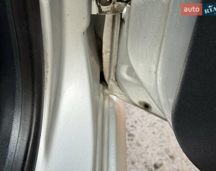 Серый Шкода Фабия, объемом двигателя 1.39 л и пробегом 208 тыс. км за 3999 $, фото 26 на Automoto.ua