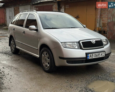 Серый Шкода Фабия, объемом двигателя 1.39 л и пробегом 208 тыс. км за 3999 $, фото 2 на Automoto.ua