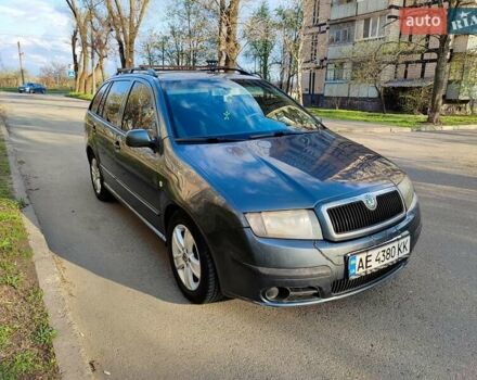 Сірий Шкода Фабія, об'ємом двигуна 1.39 л та пробігом 204 тис. км за 3500 $, фото 2 на Automoto.ua