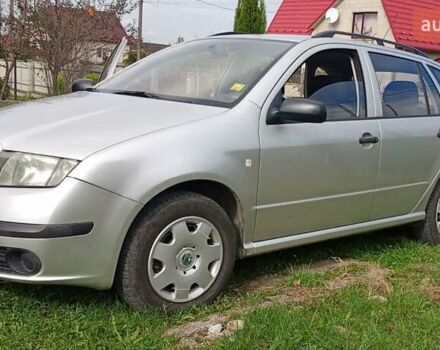 Шкода Фабия 2004 в Самборе на Automoto.ua Серый Шкода Фабия, объемом двигателя 1.39 л и пробегом 183 тыс. км за 4300 $, фото 3 на Automoto.ua