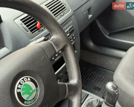 Серый Шкода Фабия, объемом двигателя 1.39 л и пробегом 208 тыс. км за 3999 $, фото 19 на Automoto.ua