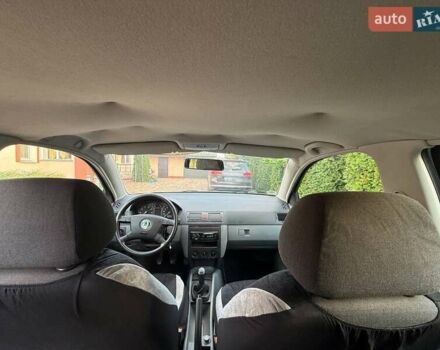 Шкода Фабия 2004 в Черкассах на Automoto.ua Серый Шкода Фабия, объемом двигателя 1.4 л и пробегом 268 тыс. км за 3500 $, фото 7 на Automoto.ua