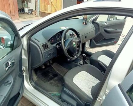 Серый Шкода Фабия, объемом двигателя 1.39 л и пробегом 257 тыс. км за 4200 $, фото 10 на Automoto.ua