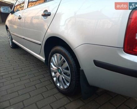 Серый Шкода Фабия, объемом двигателя 1.39 л и пробегом 220 тыс. км за 4250 $, фото 5 на Automoto.ua