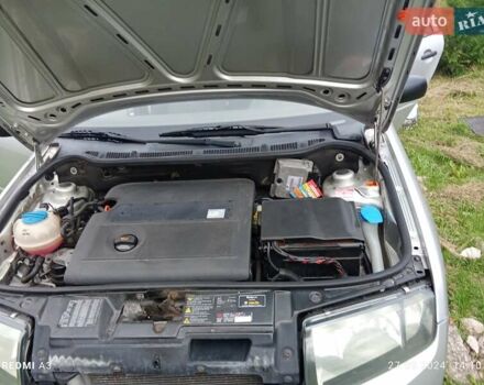 Шкода Фабия 2004 в Самборе на Automoto.ua Серый Шкода Фабия, объемом двигателя 1.39 л и пробегом 183 тыс. км за 4300 $, фото 2 на Automoto.ua