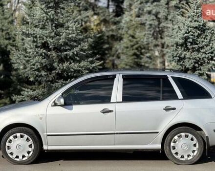 Сірий Шкода Фабія, об'ємом двигуна 1.39 л та пробігом 242 тис. км за 3900 $, фото 7 на Automoto.ua