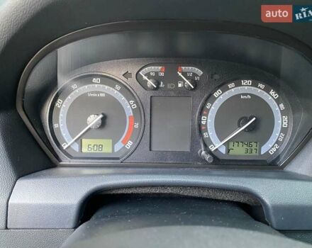 Серый Шкода Фабия, объемом двигателя 1.39 л и пробегом 177 тыс. км за 4800 $, фото 24 на Automoto.ua