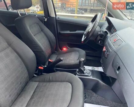 Серый Шкода Фабия, объемом двигателя 1.39 л и пробегом 177 тыс. км за 4800 $, фото 33 на Automoto.ua