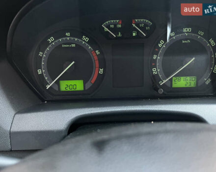 Сірий Шкода Фабія, об'ємом двигуна 1.39 л та пробігом 281 тис. км за 4500 $, фото 16 на Automoto.ua