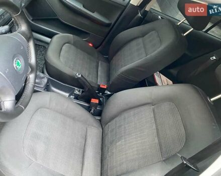 Серый Шкода Фабия, объемом двигателя 1.39 л и пробегом 177 тыс. км за 4800 $, фото 23 на Automoto.ua