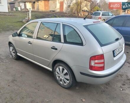 Серый Шкода Фабия, объемом двигателя 1.4 л и пробегом 307 тыс. км за 3700 $, фото 1 на Automoto.ua