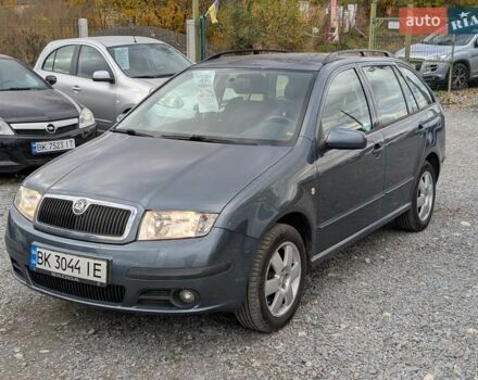 Шкода Фабия 2005 в Ровно на Automoto.ua Серый Шкода Фабия, объемом двигателя 1.39 л и пробегом 180 тыс. км за 3990 $, фото 1 на Automoto.ua