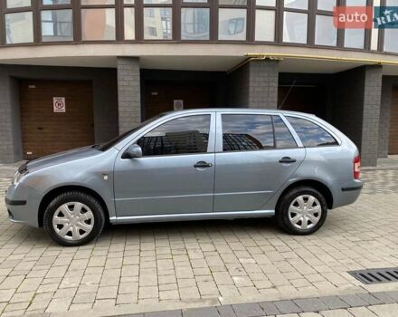 Серый Шкода Фабия, объемом двигателя 1.39 л и пробегом 177 тыс. км за 4800 $, фото 4 на Automoto.ua