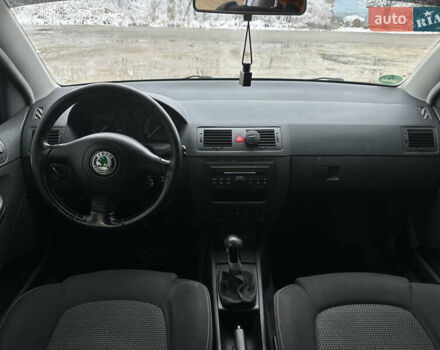 Сірий Шкода Фабія, об'ємом двигуна 1.4 л та пробігом 147 тис. км за 3870 $, фото 13 на Automoto.ua