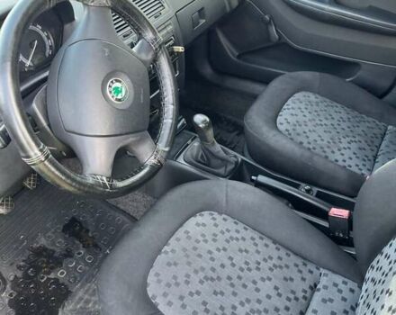 Серый Шкода Фабия, объемом двигателя 1.4 л и пробегом 250 тыс. км за 4499 $, фото 11 на Automoto.ua