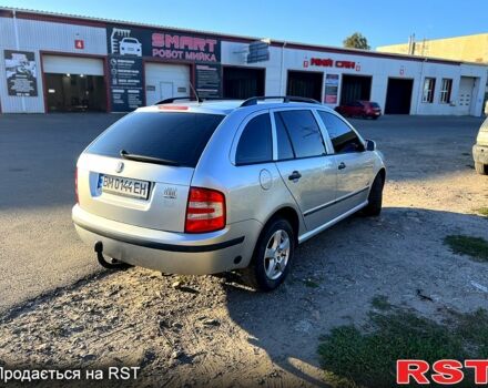 Серый Шкода Фабия, объемом двигателя 1.4 л и пробегом 315 тыс. км за 5000 $, фото 4 на Automoto.ua