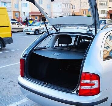 Серый Шкода Фабия, объемом двигателя 1.2 л и пробегом 234 тыс. км за 3000 $, фото 8 на Automoto.ua