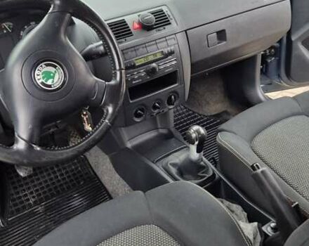 Серый Шкода Фабия, объемом двигателя 1.39 л и пробегом 299 тыс. км за 2999 $, фото 44 на Automoto.ua