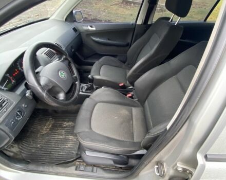 Серый Шкода Фабия, объемом двигателя 1.4 л и пробегом 230 тыс. км за 2800 $, фото 9 на Automoto.ua