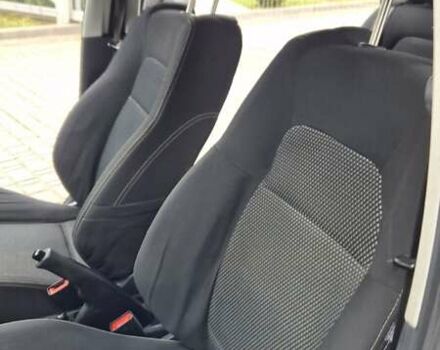 Серый Шкода Фабия, объемом двигателя 1.39 л и пробегом 299 тыс. км за 2999 $, фото 49 на Automoto.ua