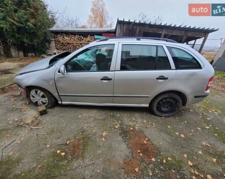 Сірий Шкода Фабія, об'ємом двигуна 1.39 л та пробігом 201 тис. км за 950 $, фото 4 на Automoto.ua