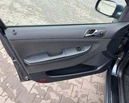 Серый Шкода Фабия, объемом двигателя 1.4 л и пробегом 266 тыс. км за 4750 $, фото 10 на Automoto.ua