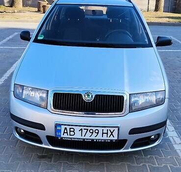 Серый Шкода Фабия, объемом двигателя 1.2 л и пробегом 234 тыс. км за 3000 $, фото 4 на Automoto.ua