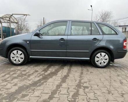 Серый Шкода Фабия, объемом двигателя 1.4 л и пробегом 266 тыс. км за 4750 $, фото 2 на Automoto.ua