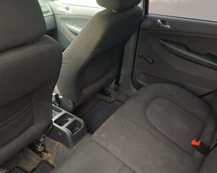 Сірий Шкода Фабія, об'ємом двигуна 1.4 л та пробігом 235 тис. км за 3999 $, фото 9 на Automoto.ua