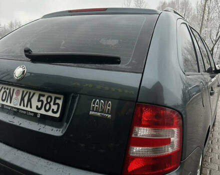 Сірий Шкода Фабія, об'ємом двигуна 1.4 л та пробігом 147 тис. км за 3870 $, фото 11 на Automoto.ua