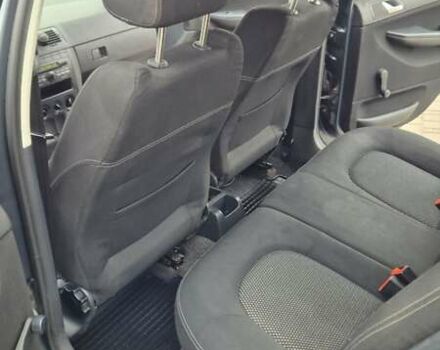 Серый Шкода Фабия, объемом двигателя 1.39 л и пробегом 299 тыс. км за 2999 $, фото 35 на Automoto.ua