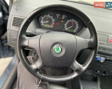 Серый Шкода Фабия, объемом двигателя 1.4 л и пробегом 165 тыс. км за 5450 $, фото 25 на Automoto.ua