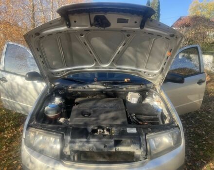 Сірий Шкода Фабія, об'ємом двигуна 1.4 л та пробігом 250 тис. км за 2800 $, фото 8 на Automoto.ua