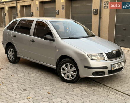 Шкода Фабия 2005 в Каменце-Подольском на Automoto.ua Серый Шкода Фабия, объемом двигателя 1.4 л и пробегом 240 тыс. км за 3850 $, фото 1 на Automoto.ua