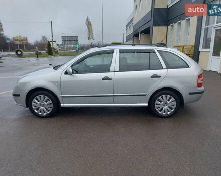 Серый Шкода Фабия, объемом двигателя 1.39 л и пробегом 100 тыс. км за 4700 $, фото 1 на Automoto.ua