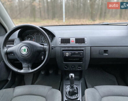 Серый Шкода Фабия, объемом двигателя 1.4 л и пробегом 258 тыс. км за 3950 $, фото 14 на Automoto.ua